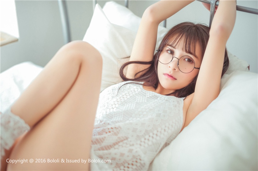 童颜巨乳美女夏美酱透视装真空大胆人体艺术写真图片(第34页)