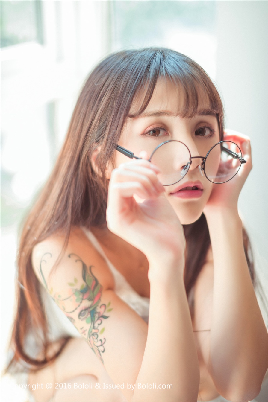 童颜巨乳美女夏美酱透视装真空大胆人体艺术写真图片(第49页)