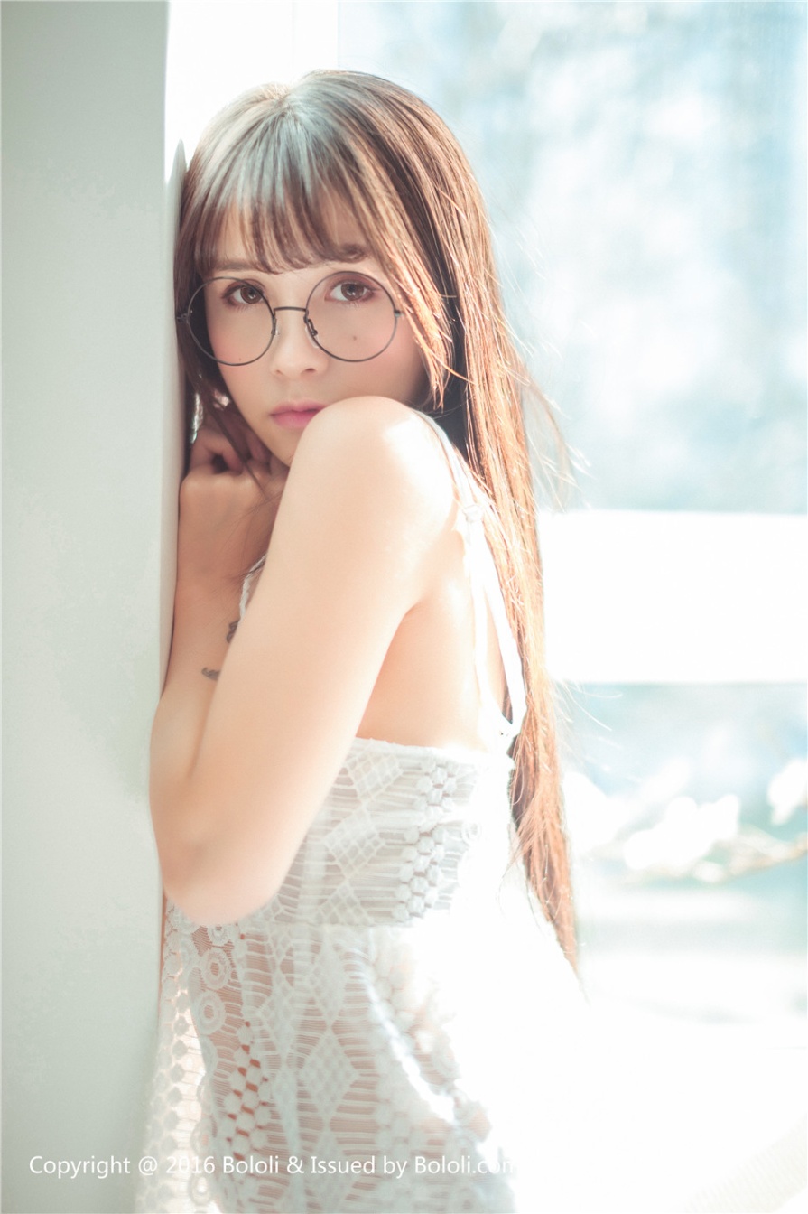 童颜巨乳美女夏美酱透视装真空大胆人体艺术写真图片(第55页)