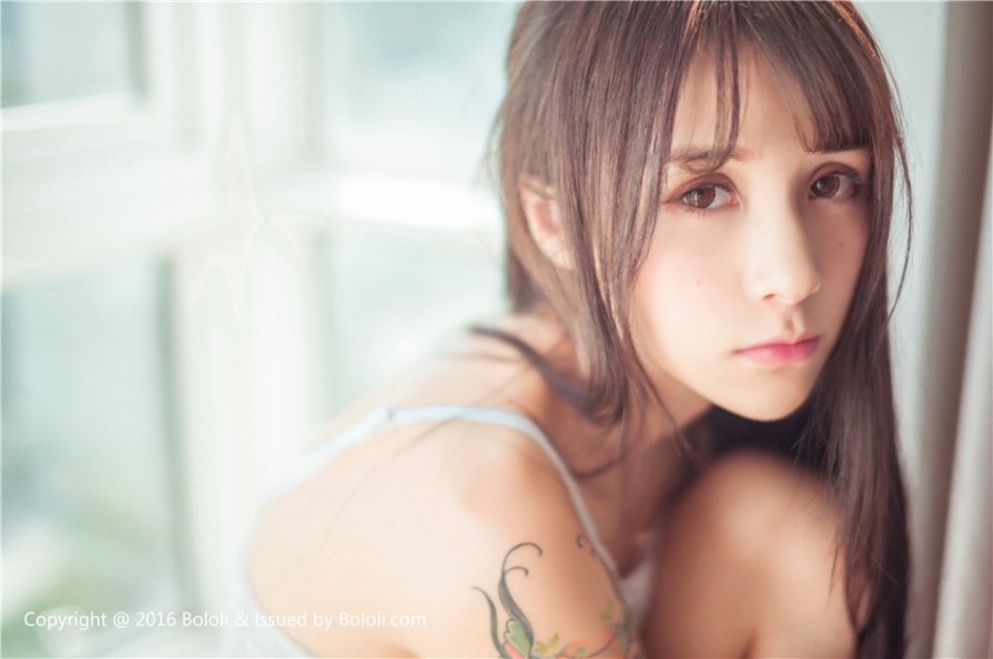童颜巨乳美女夏美酱透视装真空大胆人体艺术写真图片(第60页)
