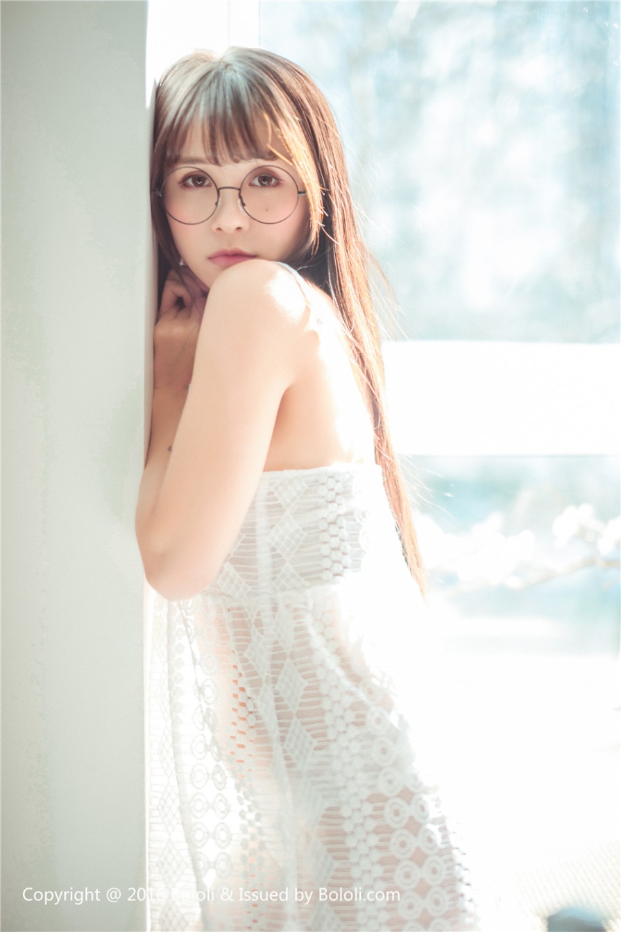 童颜巨乳美女夏美酱透视装真空大胆人体艺术写真图片(第61页)