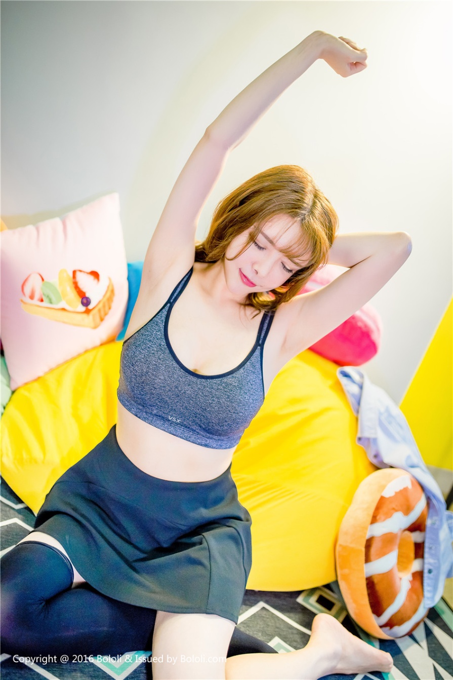 极品美女夏小秋秋秋室内白皙美臀诱惑人体私拍照片(第34页)