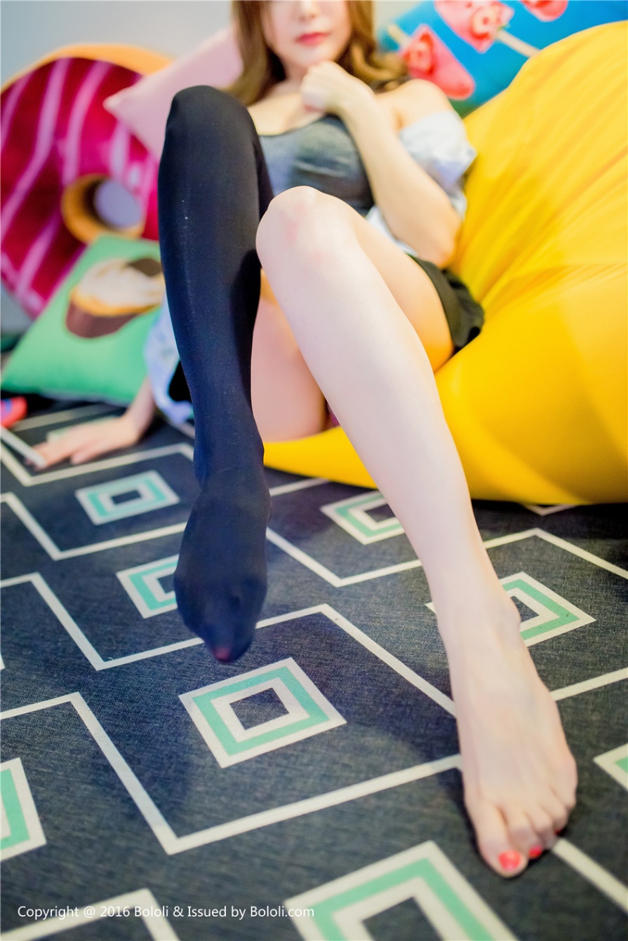 极品美女夏小秋秋秋室内白皙美臀诱惑人体私拍照片(第45页)