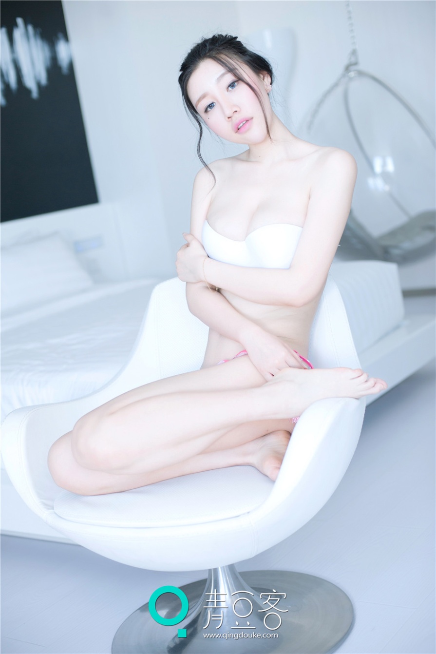 惹人怜爱的甜美少女美盺Yumi性感白皙巨乳诱惑人体私拍照(第27页)