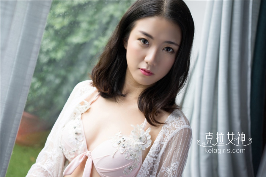 蕾丝内衣美女宁宁白嫩玉乳人体私拍照片(第26页)