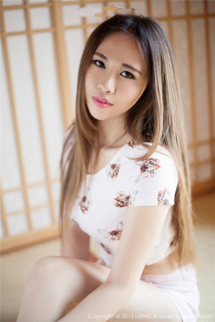 顶级人体模特紫潆室内白皙美腿写真照片(第31页)