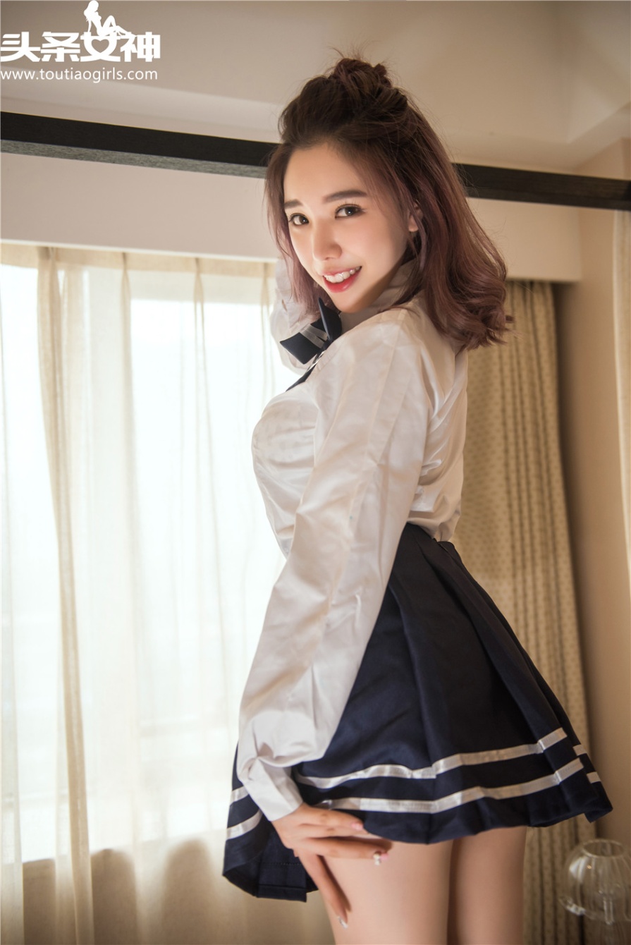 学生制服美女筱妮撩人姿势大胆人体艺术写真照片(第9页)