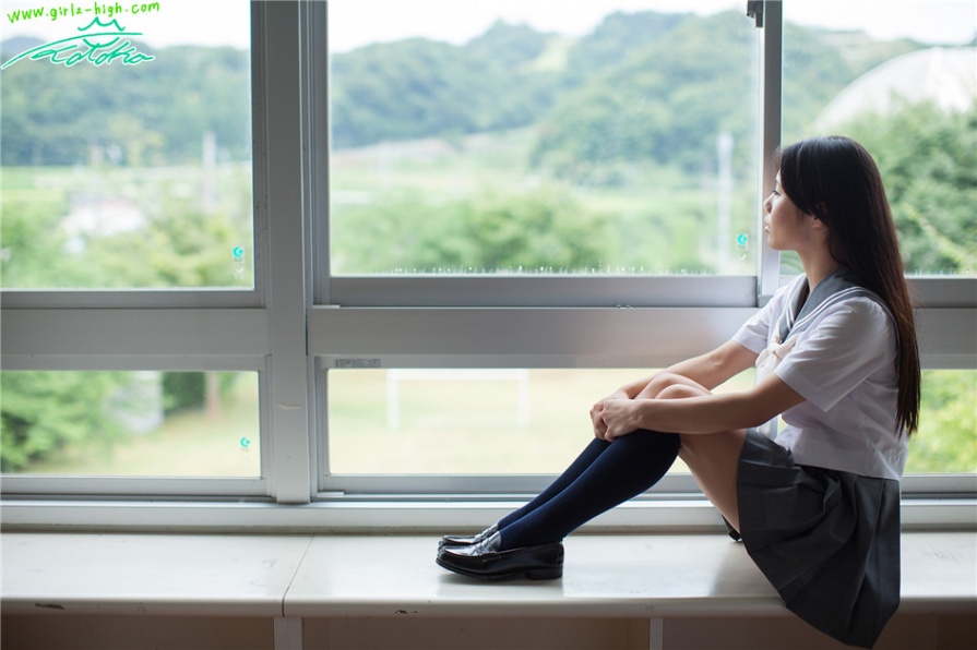 日本人体模特みね琴叶学生制服脱衣大尺度写真照片(第10页)