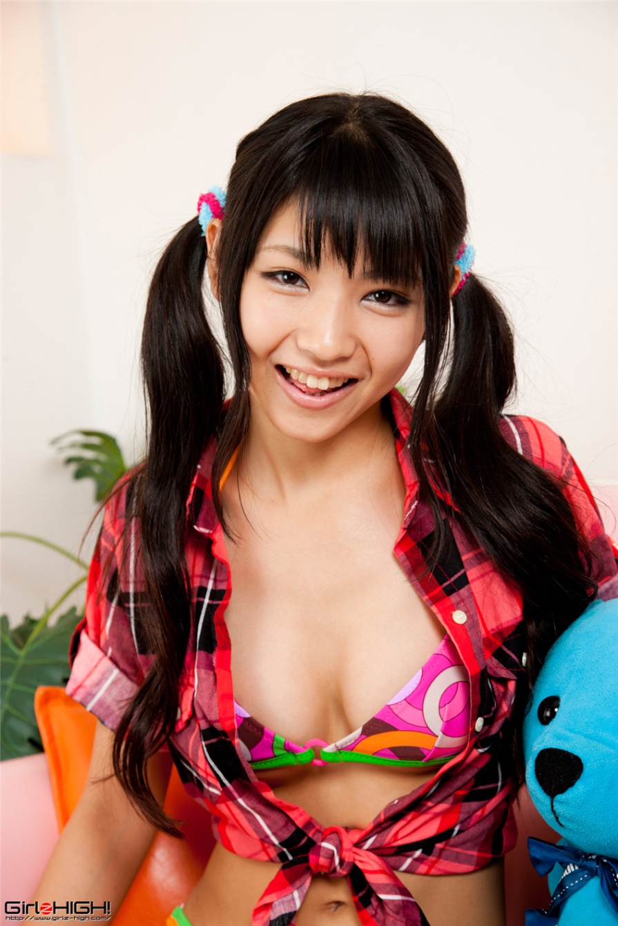日本萝莉美女永井里菜室内性感内衣人体艺术写真图片(第76页)