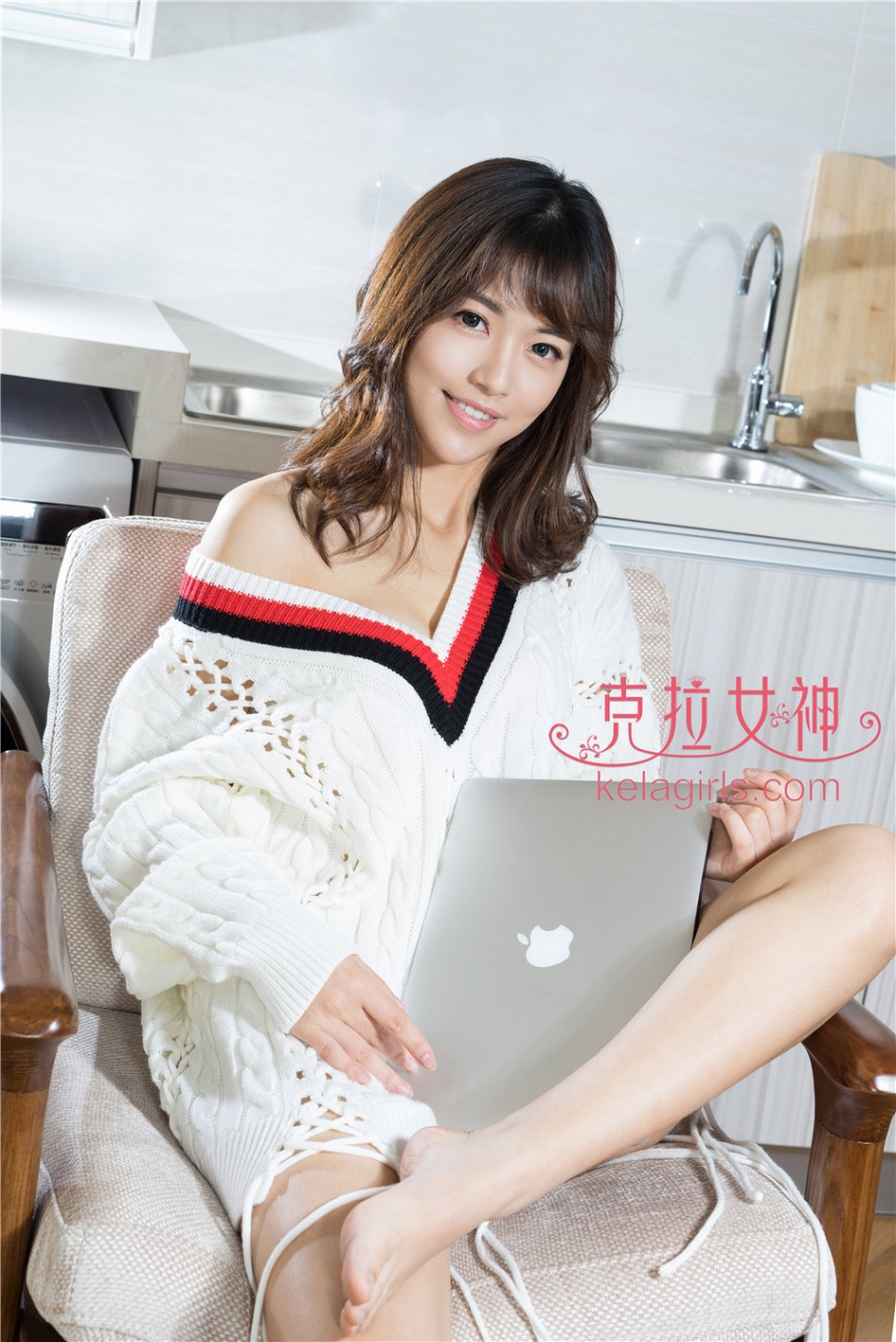 顶级身材美女模特佳琪丁字裤白嫩翘臀人体艺术写真图片(第19页)