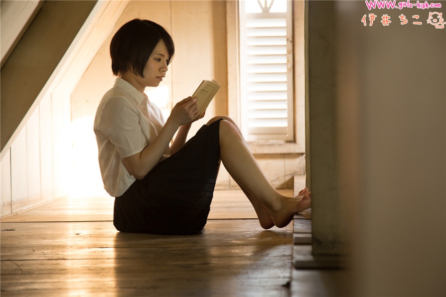 日本熟女室内性感肥臀人体艺术写真图片(第2页)