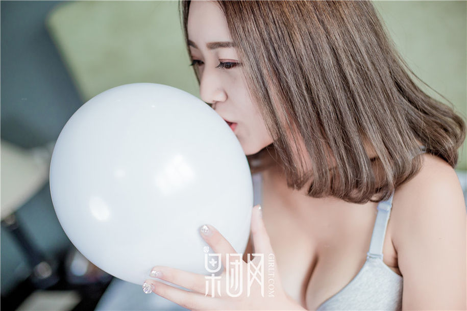 极品美女室内透视装人体私拍照片(第44页)