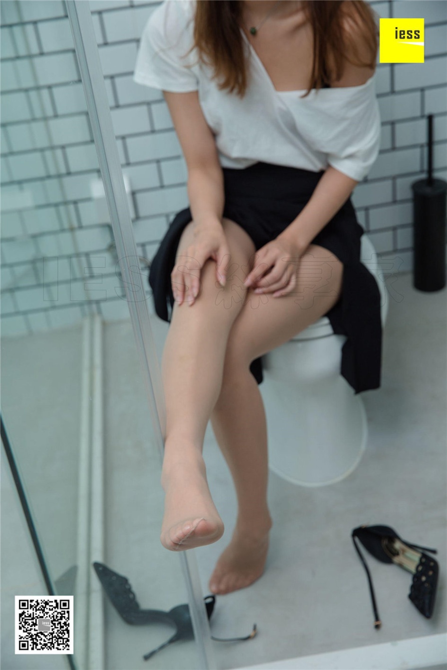 气质美女秋秋浴室西西人体艺术写真图片(第15页)