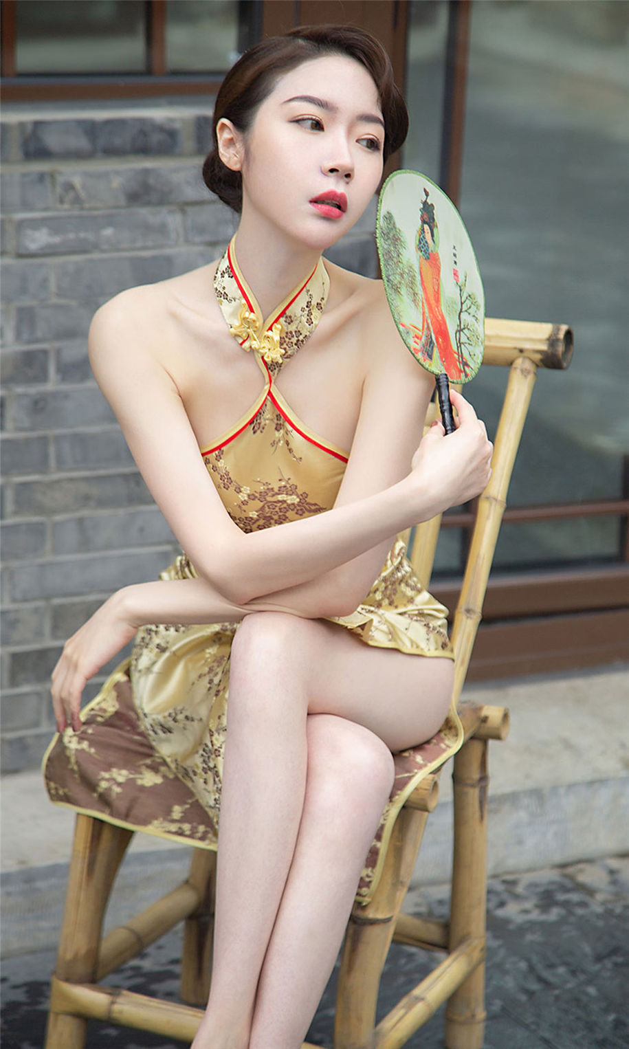 ugirls尤果网 冷艳美女梦心玥性感大长腿红色高跟鞋撩人写真图片(第30页)