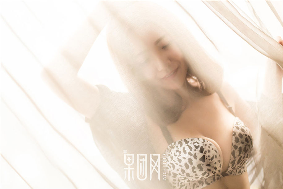 Girlt果团人像摄影写真 大胸嫩模香艳超薄情趣睡衣勾魂写真图片(第25页)