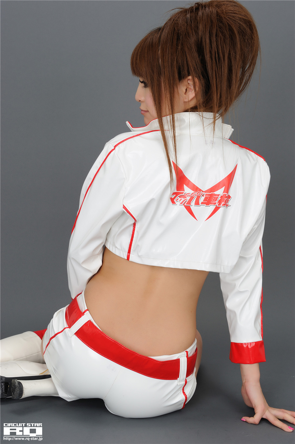 [RQ-STAR]日本赛车皇后春菜めぐみ制服高清摄影NO.01142(第37页)