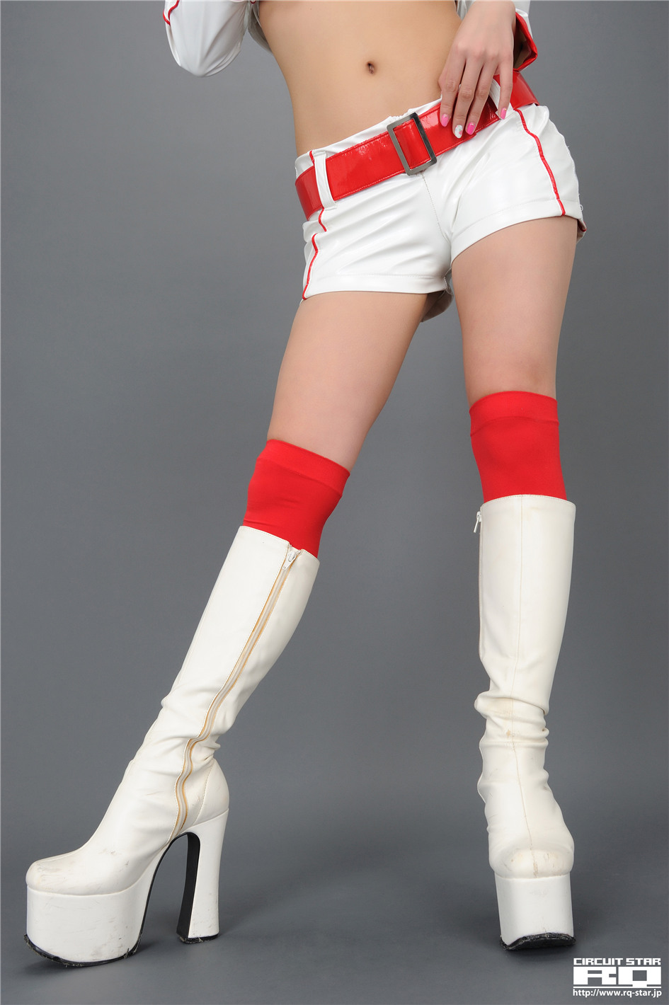 [RQ-STAR]日本赛车皇后春菜めぐみ制服高清摄影NO.01142(第71页)