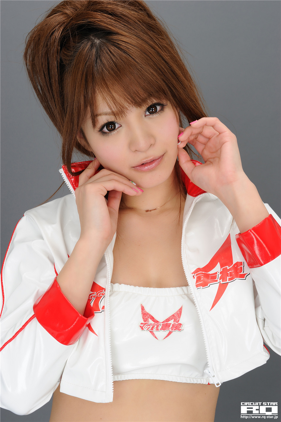 [RQ-STAR]日本赛车皇后春菜めぐみ制服高清摄影NO.01142(第106页)