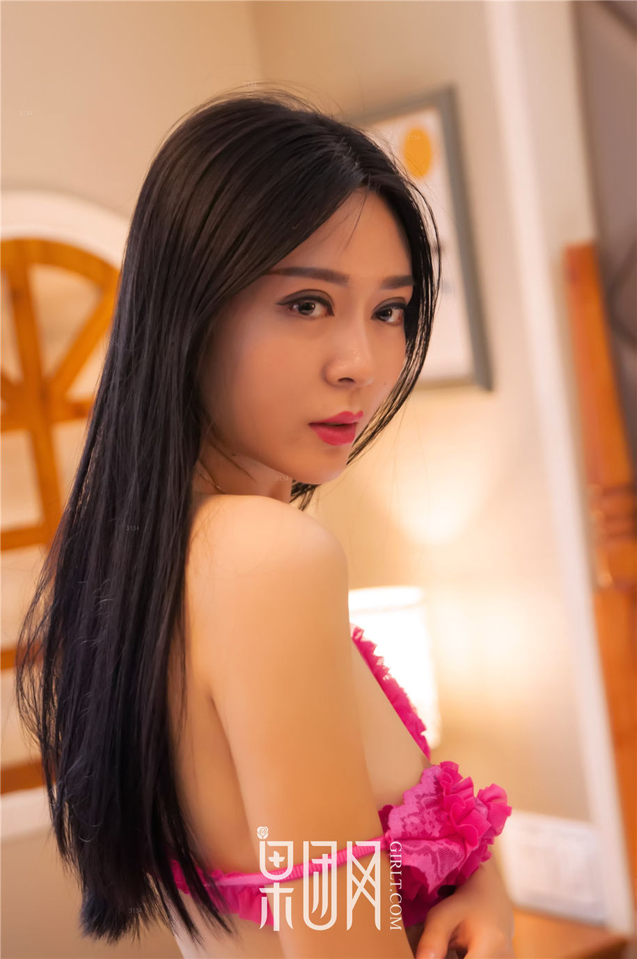 床上美女少妇温柔小娇妻性感内衣写真照(第15页)