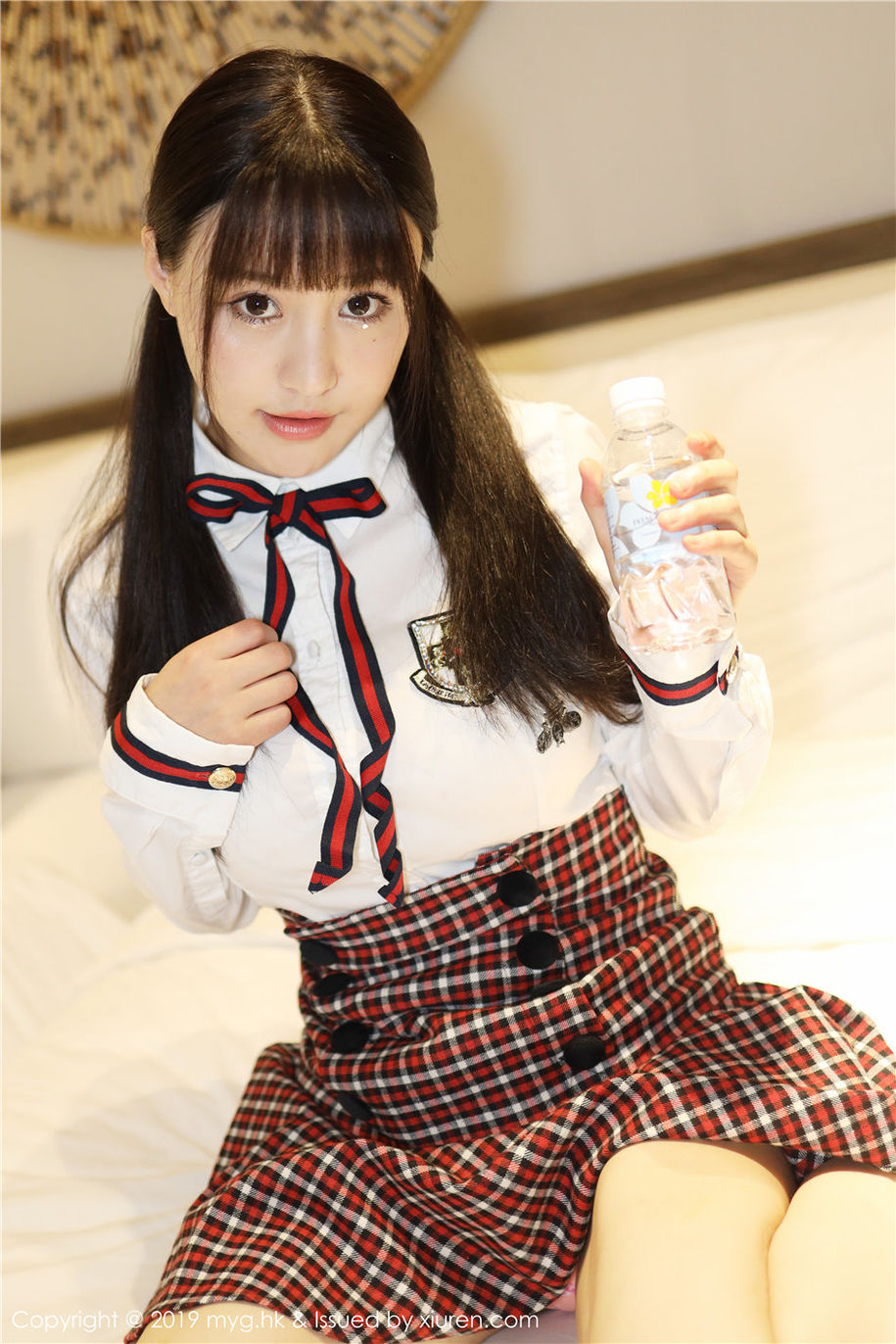 清纯可爱美女私房制服装高清诱惑图(第14页)