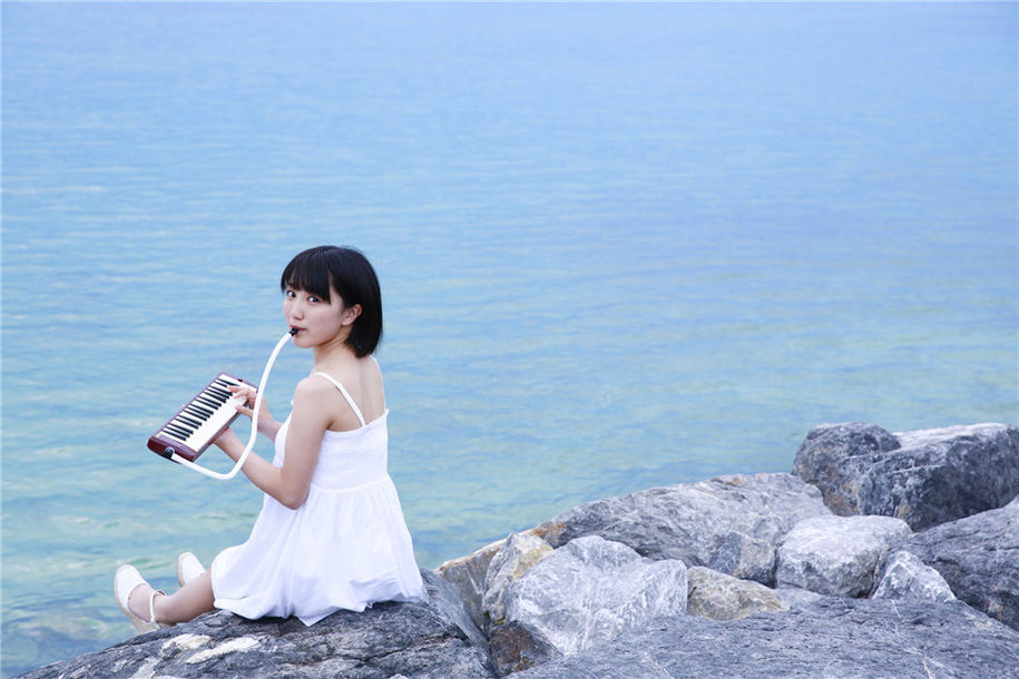 日本短发美女船木結吊带裙写真图片(第20页)