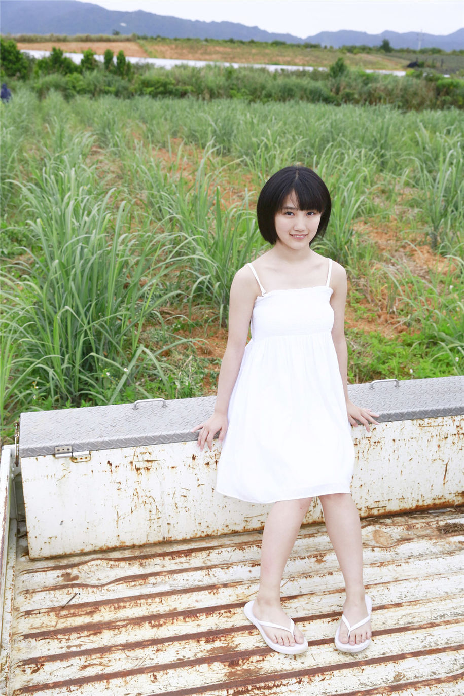 日本短发美女船木結吊带裙写真图片(第22页)