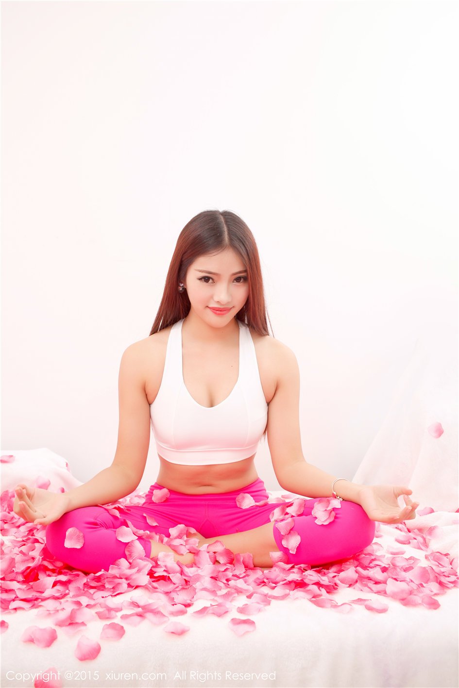 [秀人网]美女尹冰雅第243期套图(第23页)