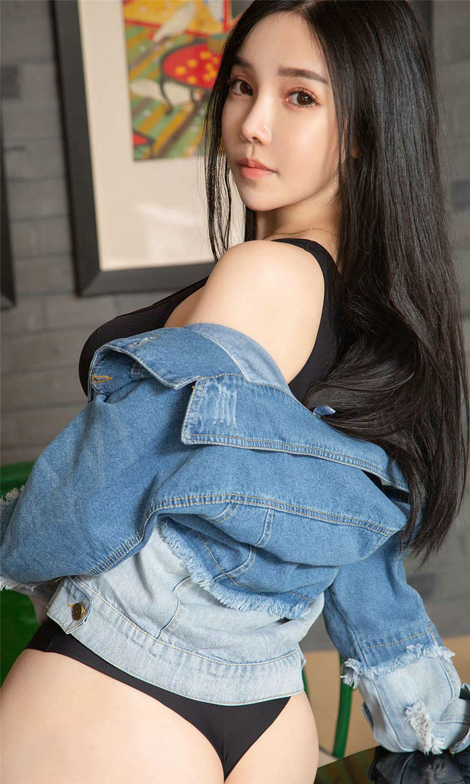 气质美女杨子芯蕾丝透视装诱惑写真图片(第31页)