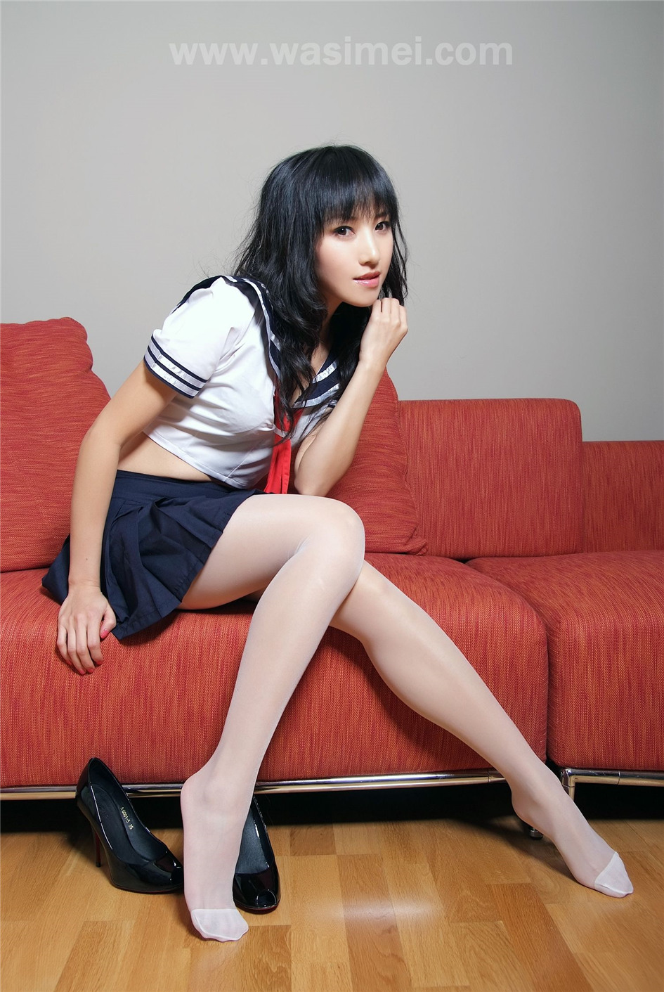 [拍美]丝袜美女赵赵学生装写真第334期(第5页)