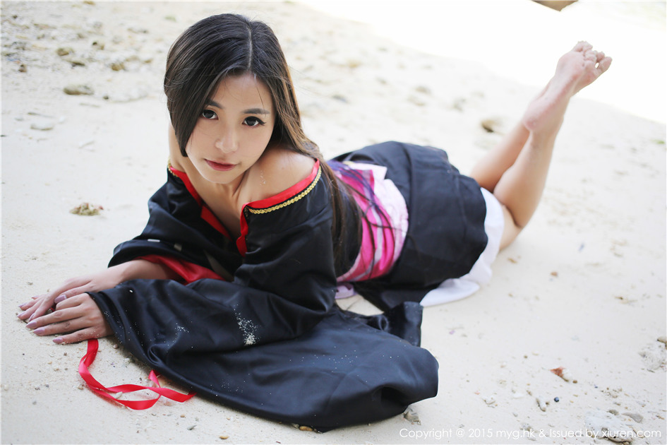[美媛馆]moa******性感和服海边随性写真图片Vol.182(第27页)