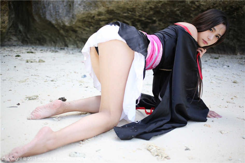 [美媛馆]moa******性感和服海边随性写真图片Vol.182(第37页)
