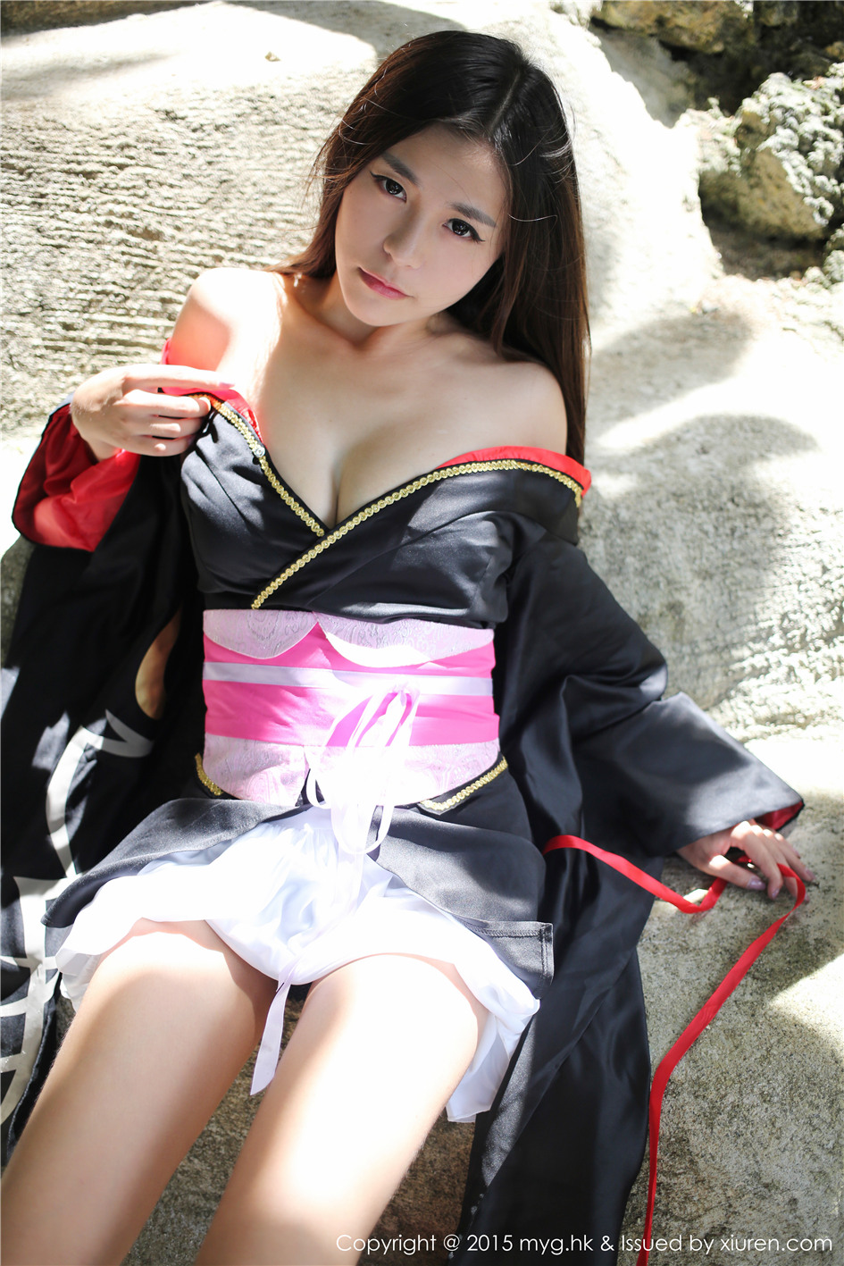 [美媛馆]moa******性感和服海边随性写真图片Vol.182(第41页)