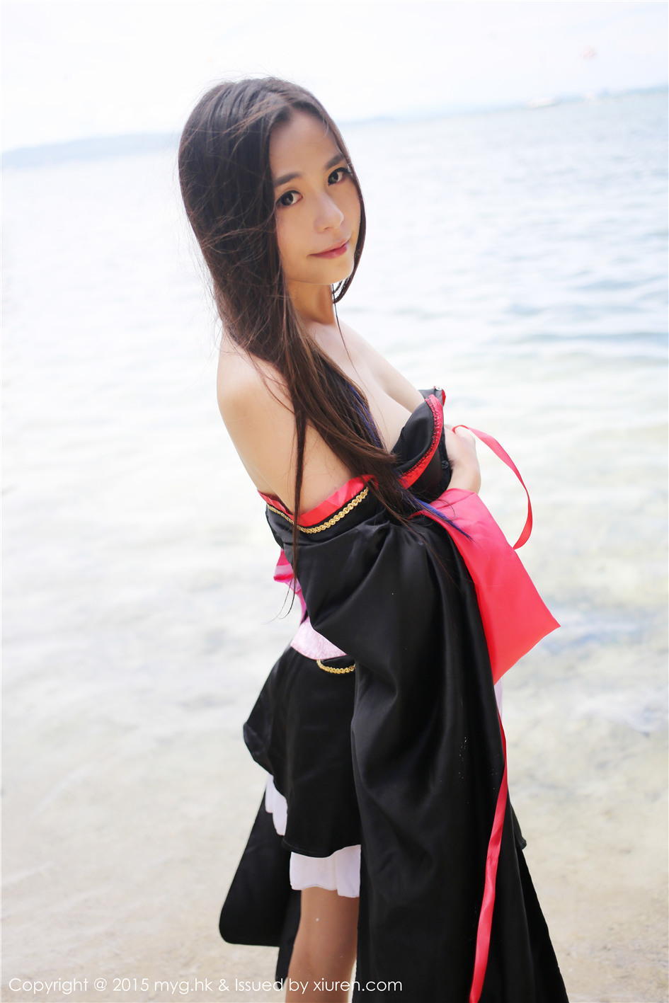 [美媛馆]moa******性感和服海边随性写真图片Vol.182(第42页)