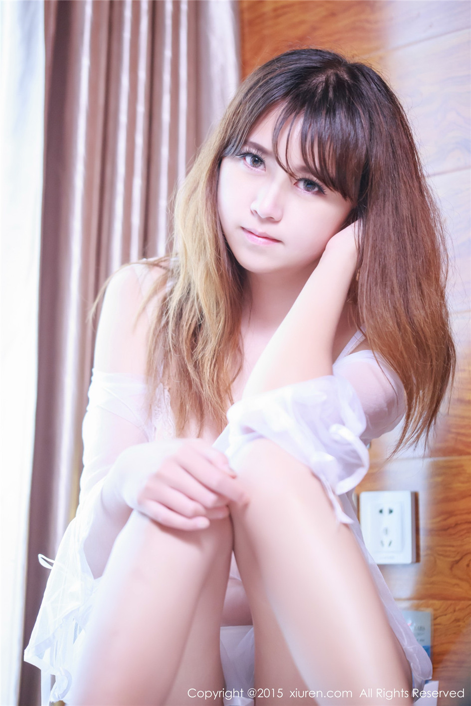 [秀人网]可爱美女轩儿性感半裸私房照第305期(第50页)