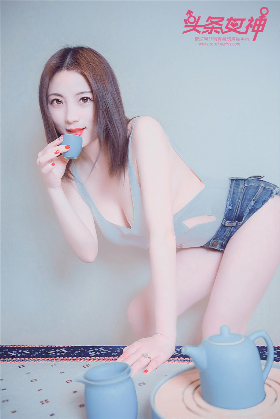 性感美胸美女迪爱儿大胆人体艺术摄影图片(第6页)