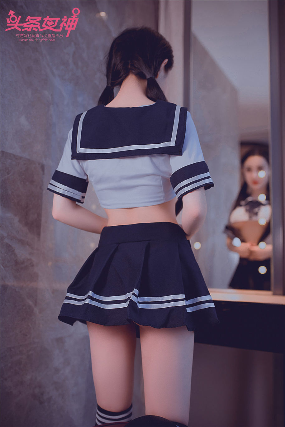00后美女模特李思彤情趣学生制服图片(第19页)