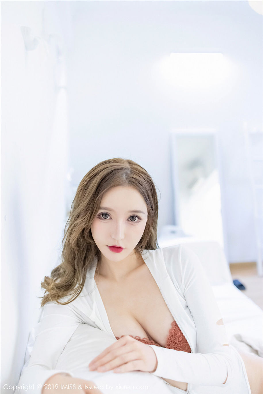 00后美女小琳高叉泳装诱惑写真集(第16页)