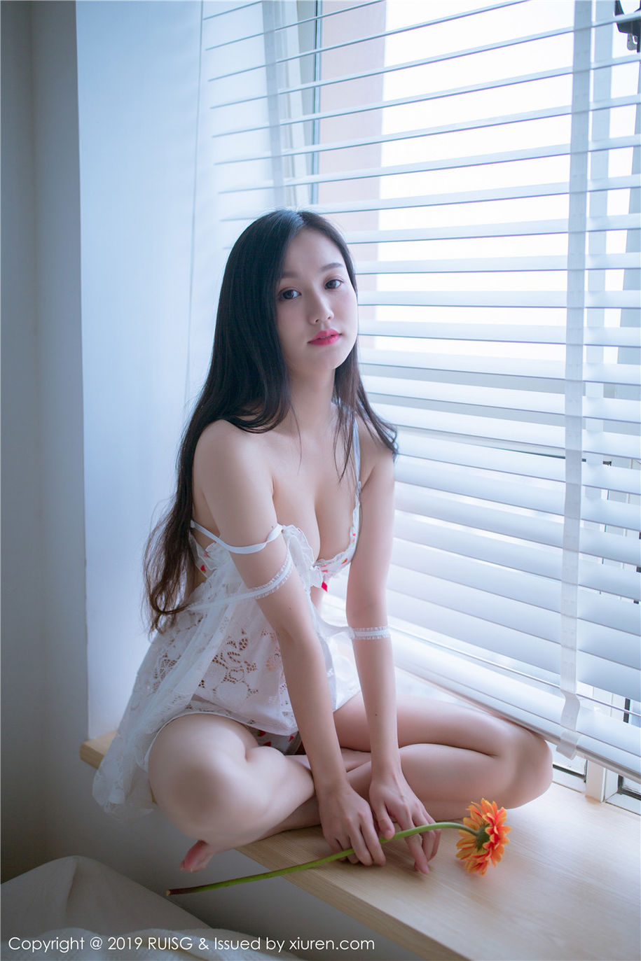 甜美女生深紫Julie情趣睡衣酥胸美腿诱惑写真(第47页)