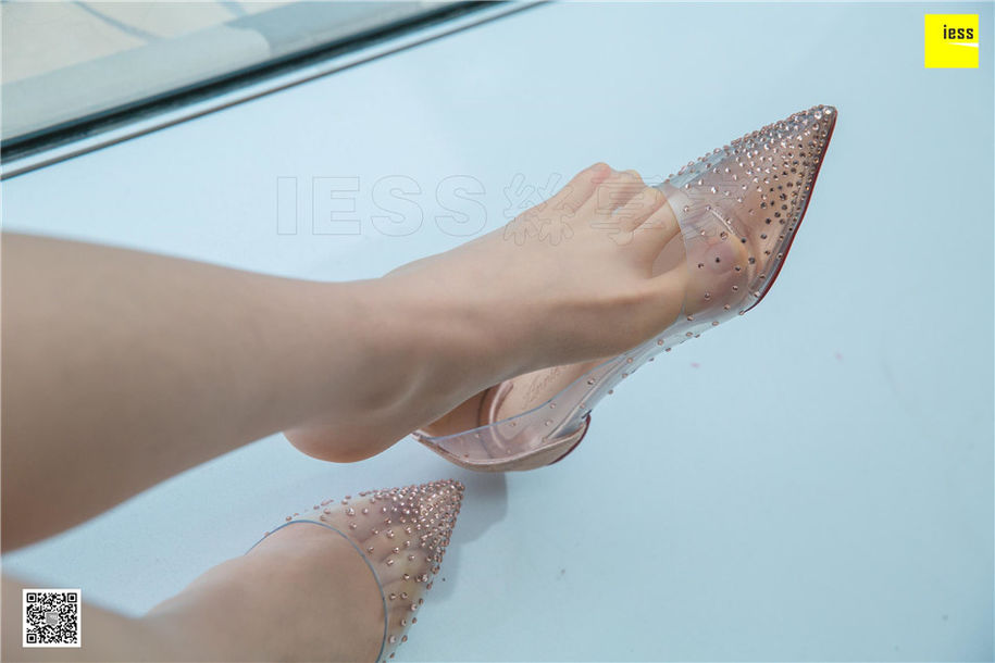 美女腿模姗姗漂亮美腿性感玉足图片(第37页)