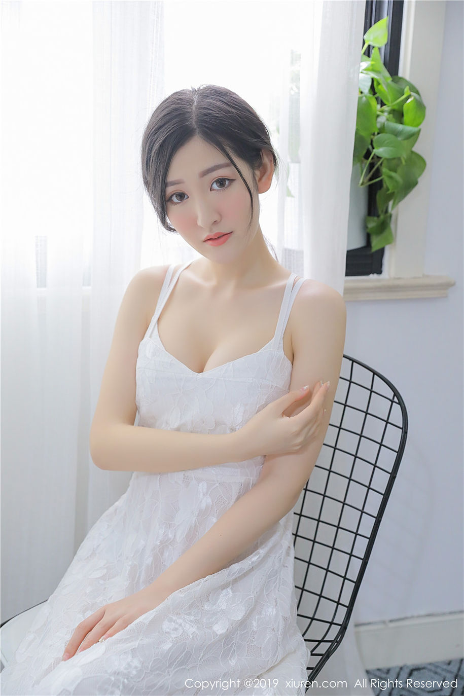 小清新美女沈梦瑶低胸装养眼乳沟诱惑私房照(第10页)