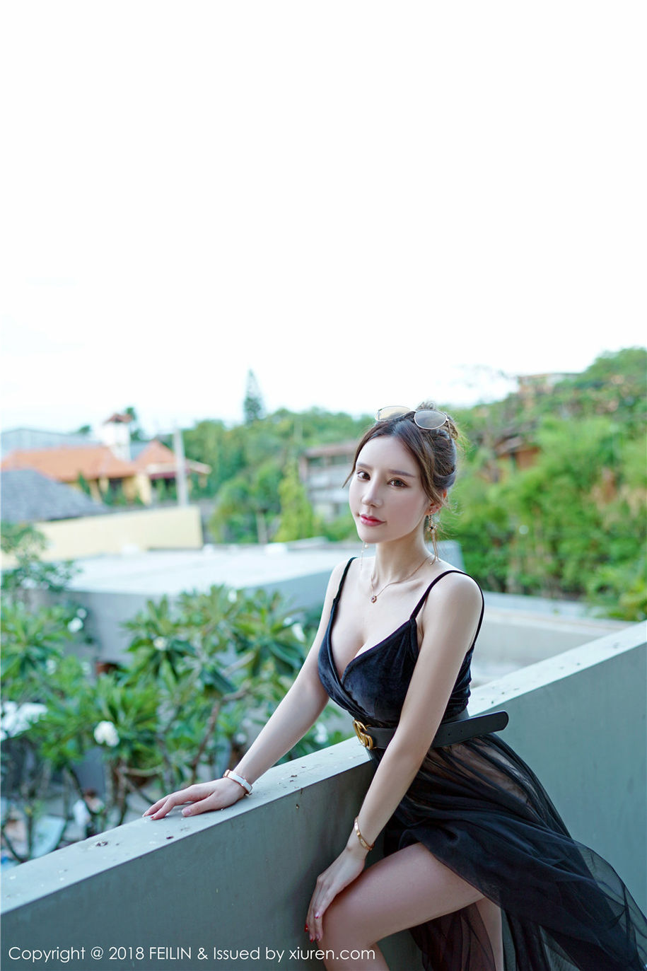 气质美女周于希透视装长裙性感写真(第24页)