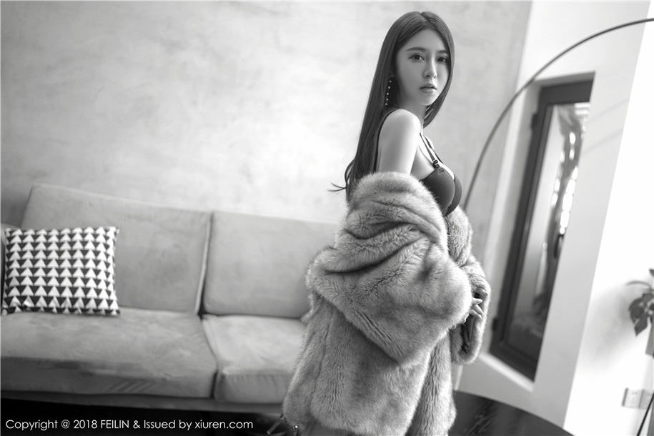 极品美女luna张静燕性感内衣酥胸长腿诱惑写真(第34页)