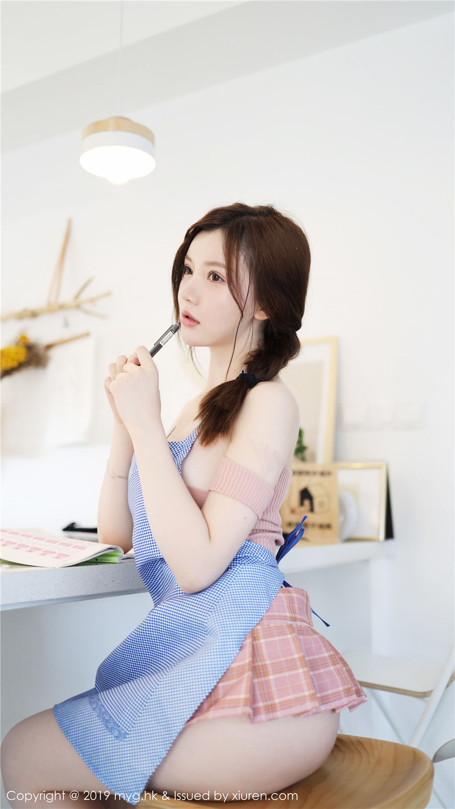 大胸尤物糯美子Mini低胸装养眼乳沟诱惑写真(第54页)
