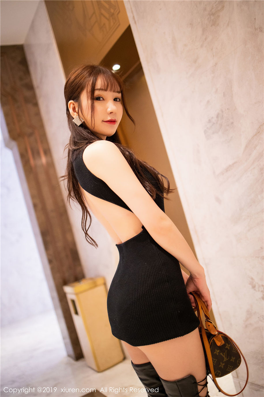 气质美女周于希Sandy长靴美腿诱惑写真(第34页)