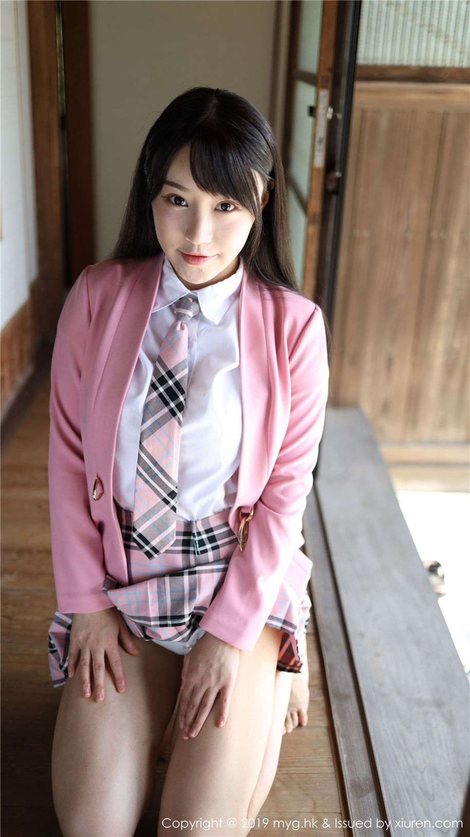 小清新美女Flower朱可儿学生制服超短裙诱惑写真(第50页)