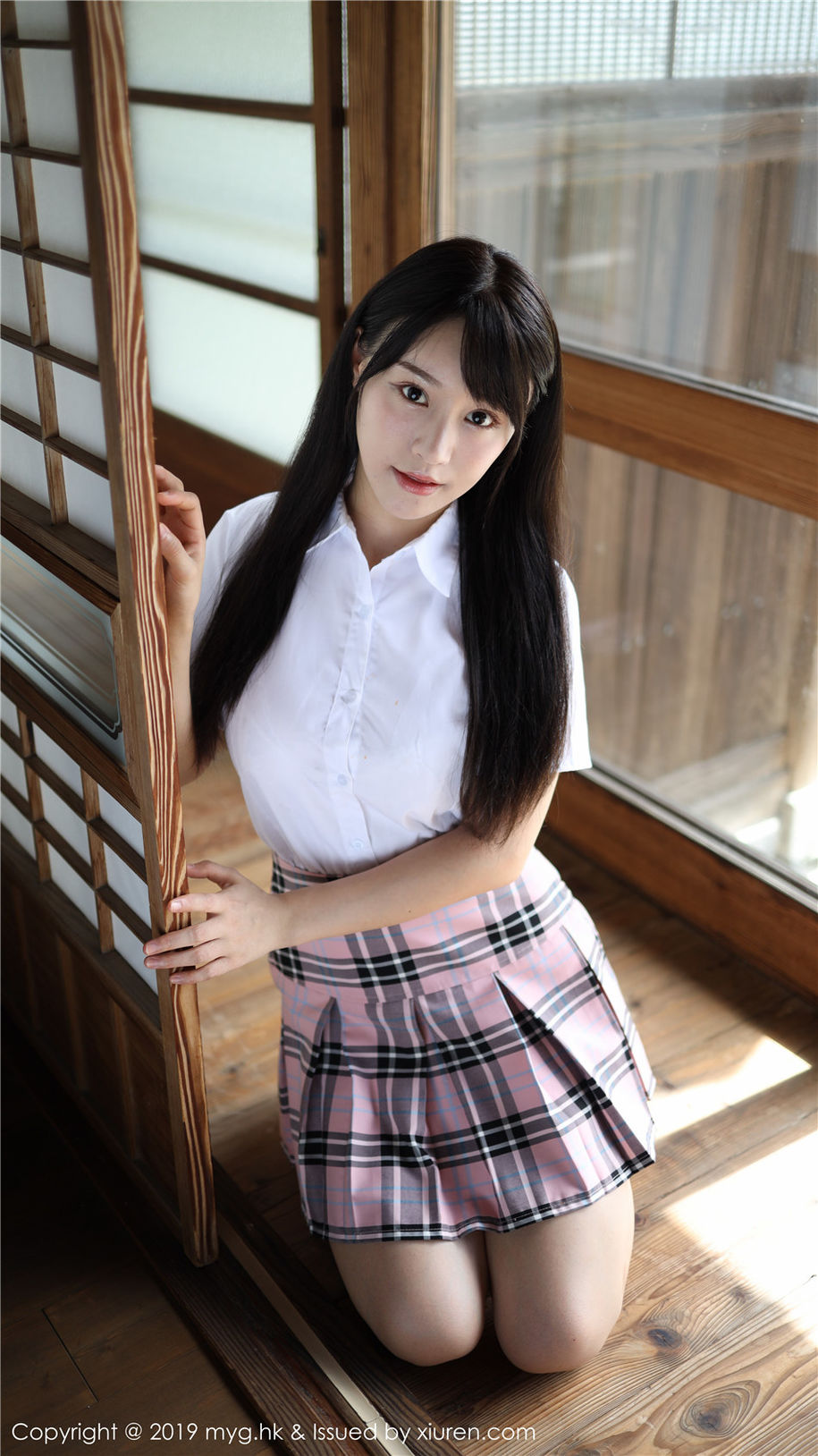 小清新美女Flower朱可儿学生制服超短裙诱惑写真(第54页)