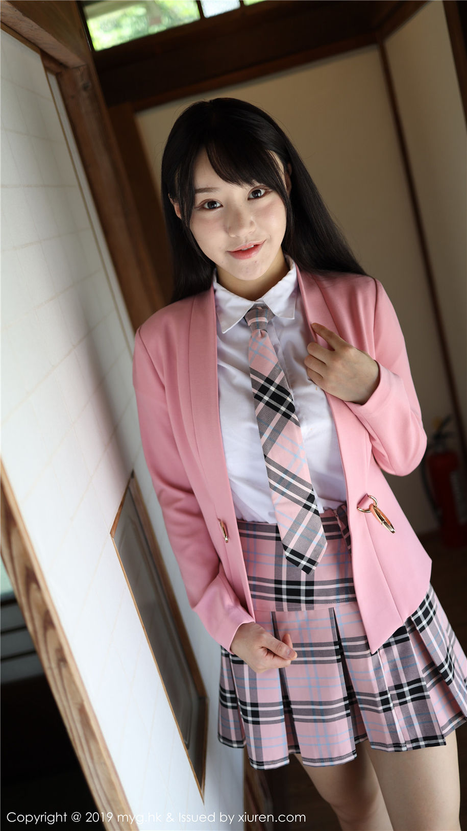 小清新美女Flower朱可儿学生制服超短裙诱惑写真(第59页)