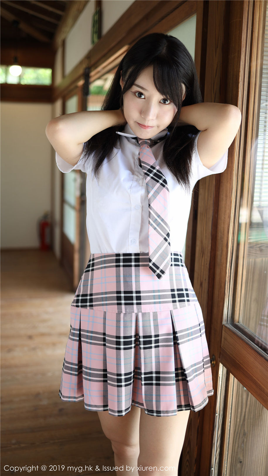 小清新美女Flower朱可儿学生制服超短裙诱惑写真(第71页)