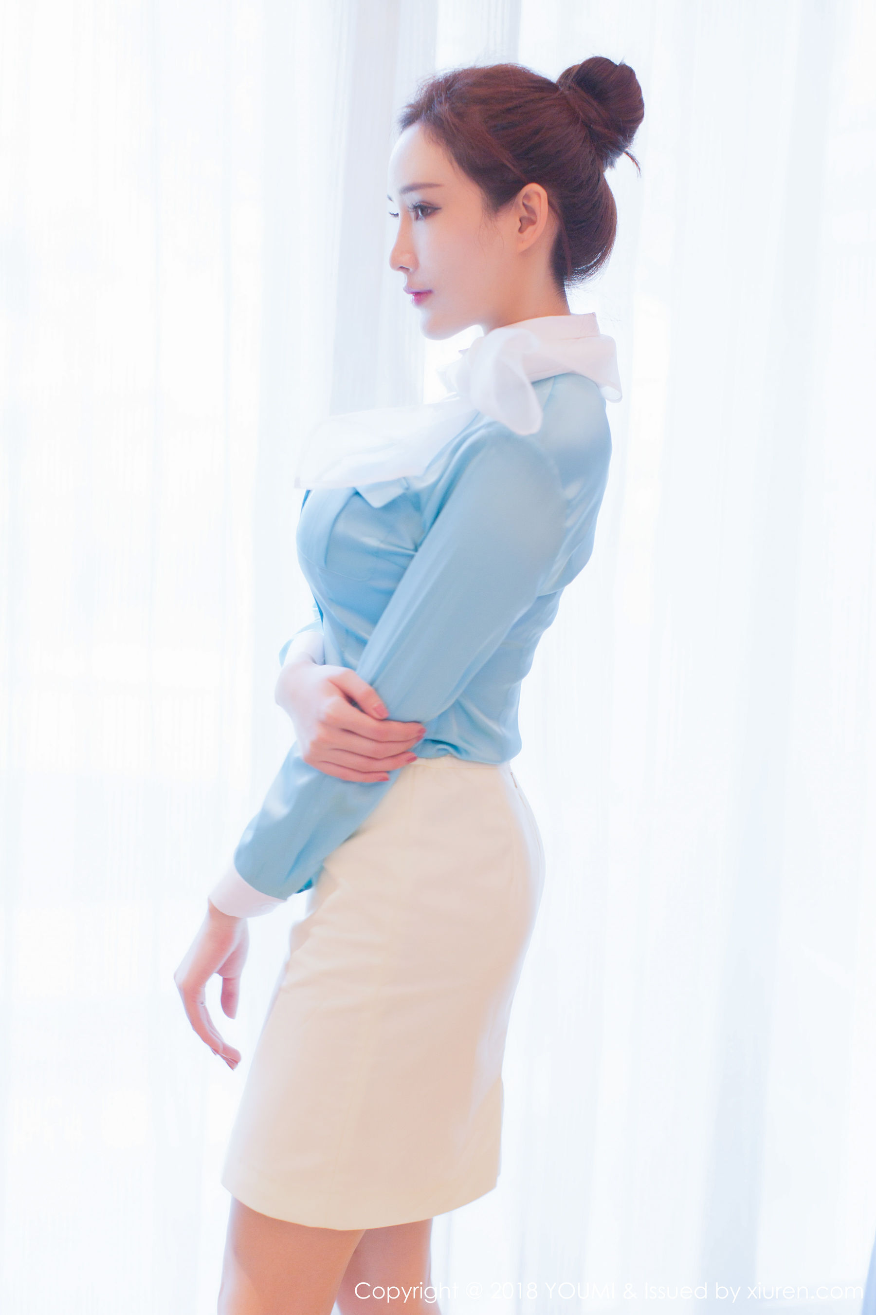 土肥圆矮挫穷《空姐服务》 [尤蜜荟YouMi] Vol.112 写真集(第28页)