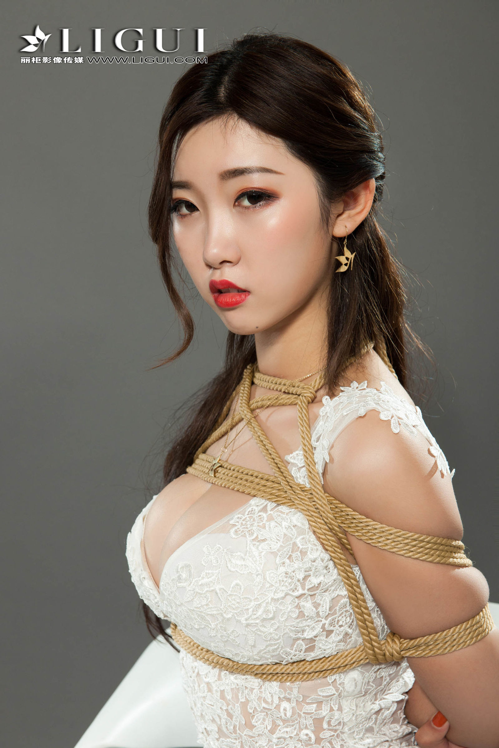 [Ligui丽柜] Model 筱筱 - 白丝婚纱绳艺 写真套图[80](第27页)